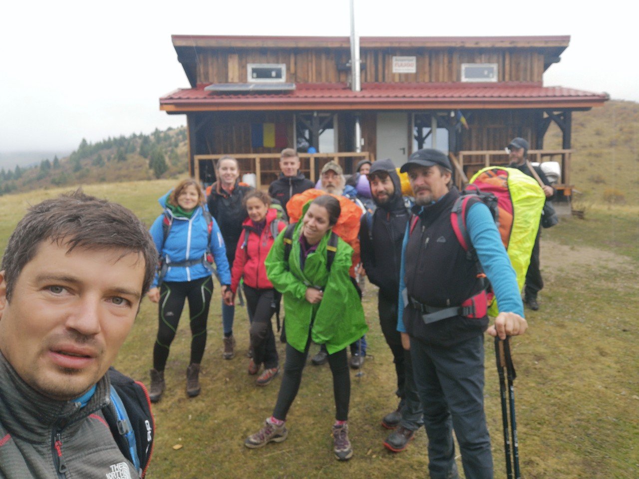 Voluntari la Refugiul Florei
